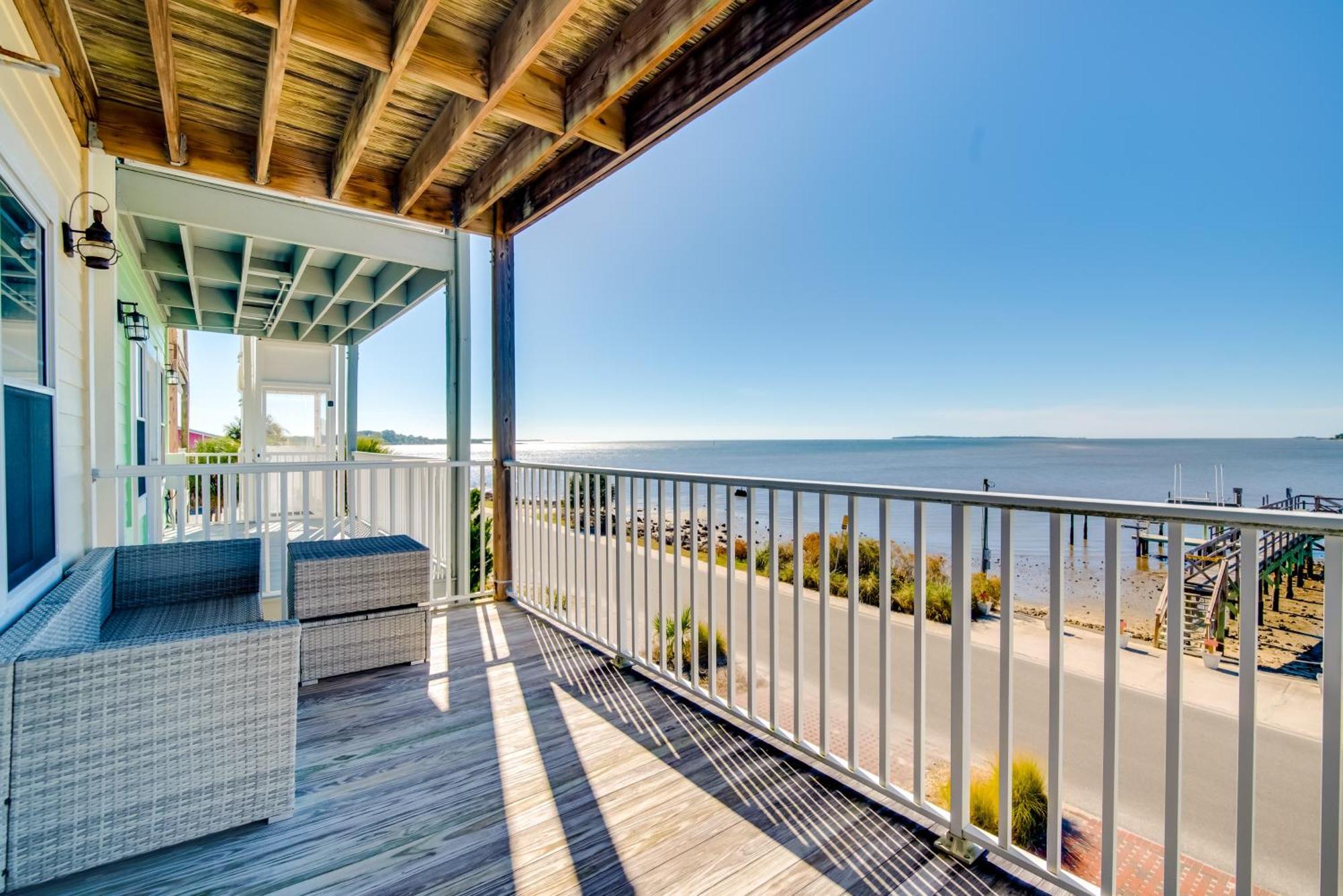 Oceanfront Oasis In Cedar Key With 2 Balconies!ヴィラ エクステリア 写真