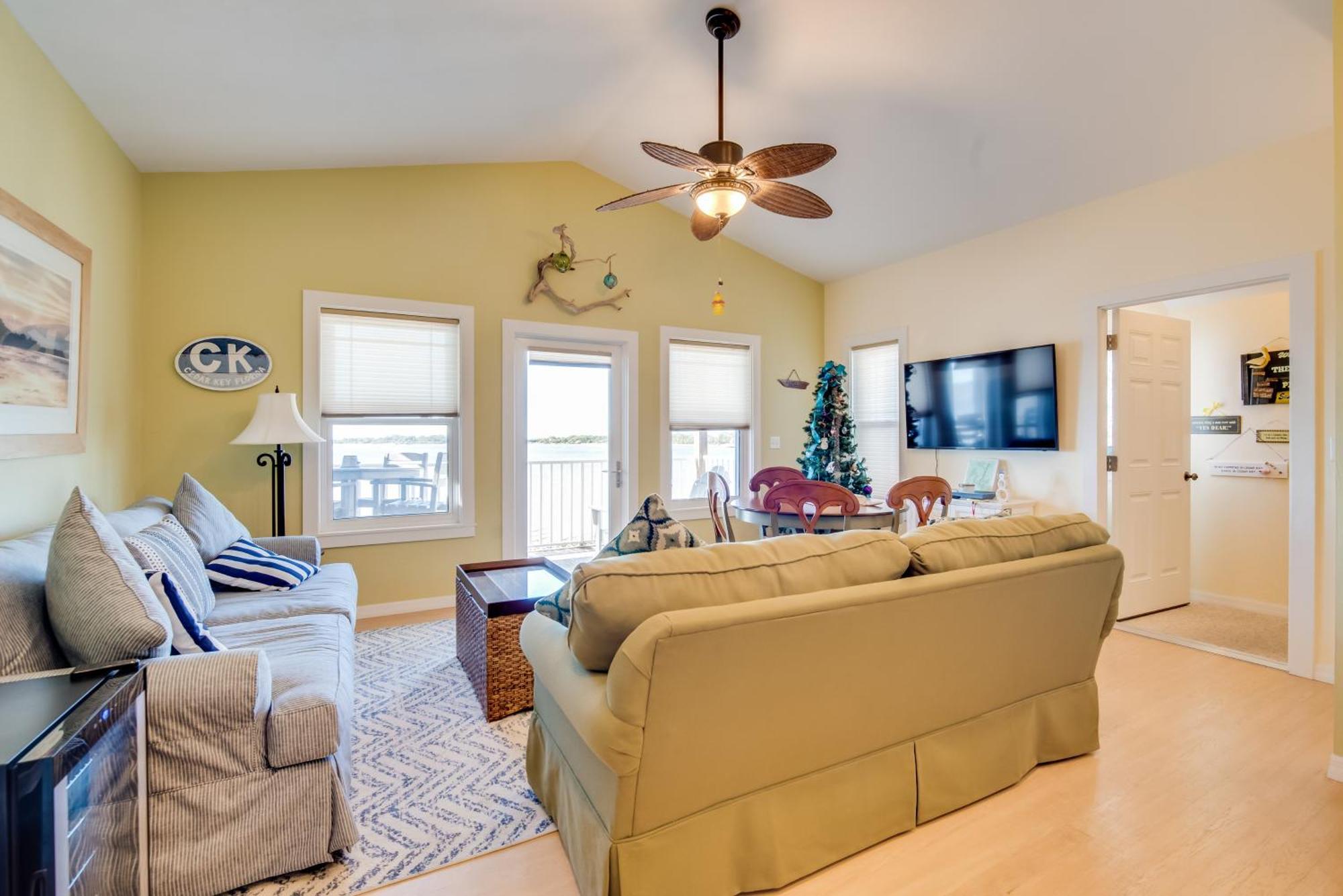 Oceanfront Oasis In Cedar Key With 2 Balconies!ヴィラ エクステリア 写真